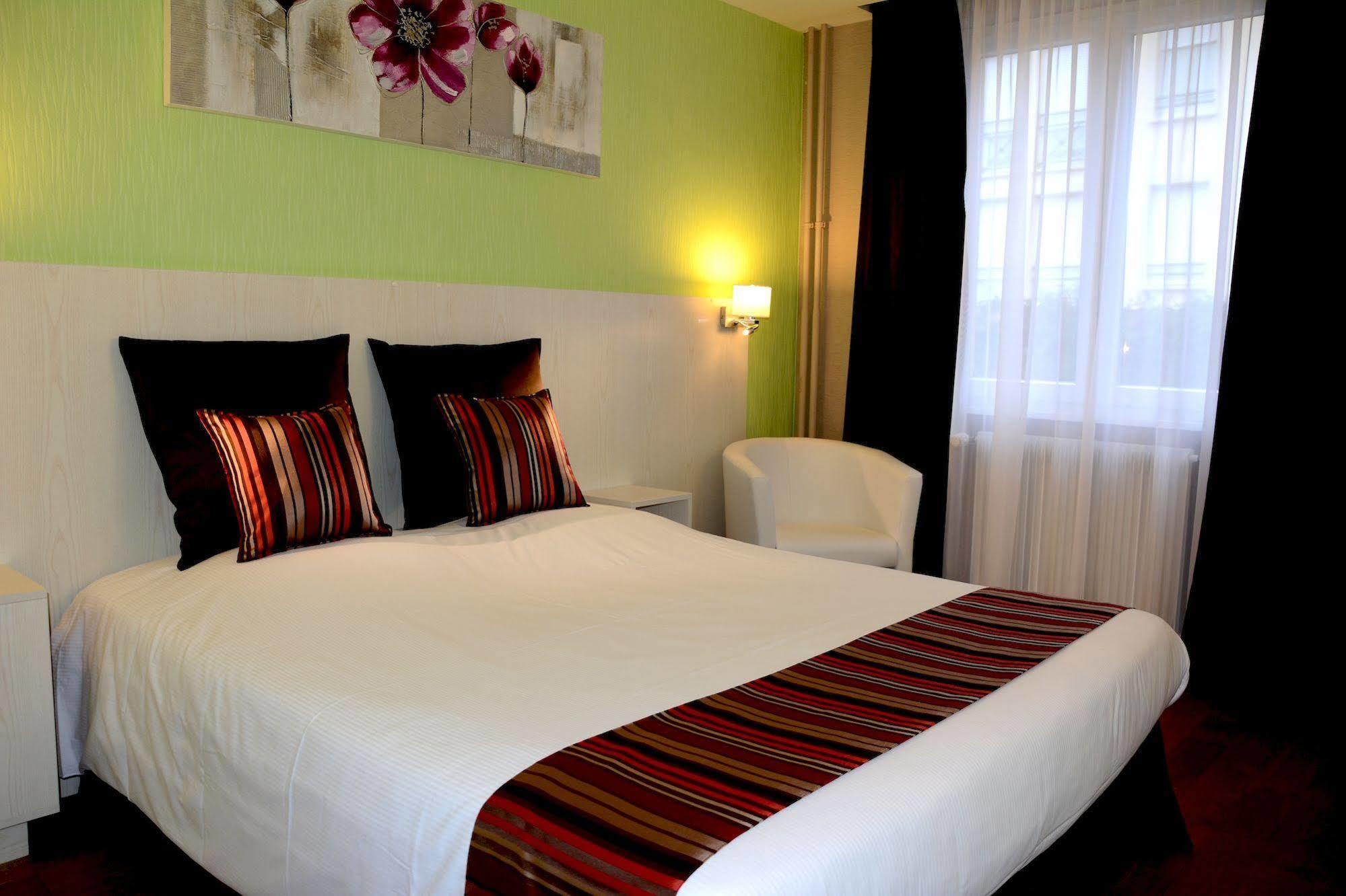 Logis Hotel Du Centre - Halte Ideale En Cyclotourisme Avec Garage A Velos Clos Molsheim Luaran gambar